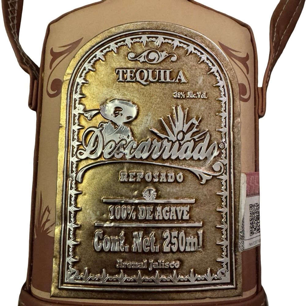 Descarriado Tequila Bottle‎ Empty Leather Flask Strap Brown Collectible 250ml - Picture 3 of 7